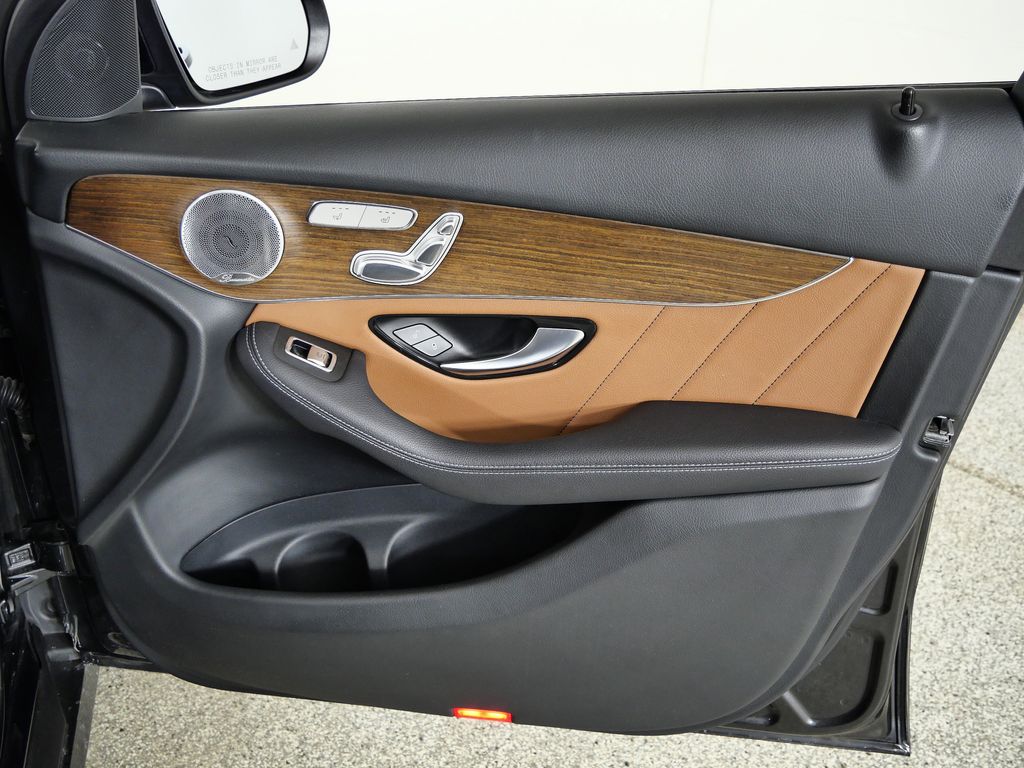 Thumbnail: 2021 Mercedes-Benz GLC - 20