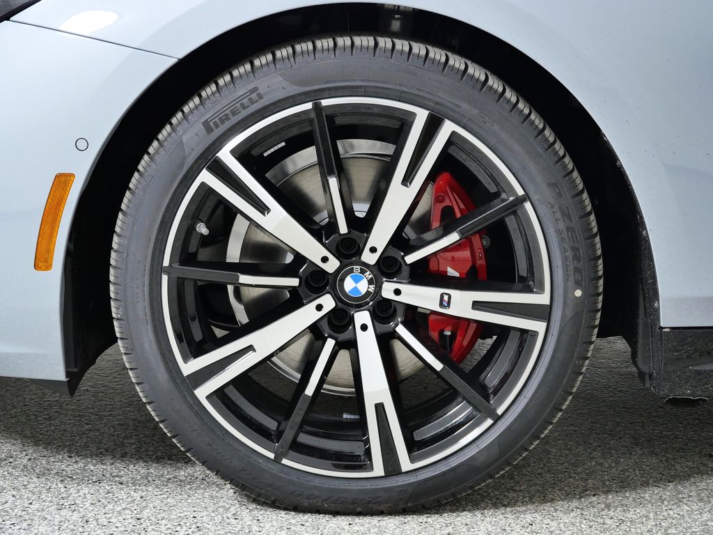 Thumbnail: 2026 BMW 5 Series - 17