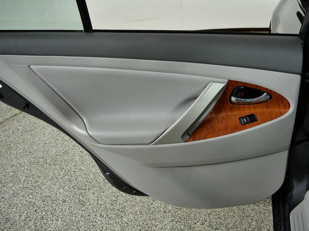 Thumbnail: 2011 Toyota Camry - 28