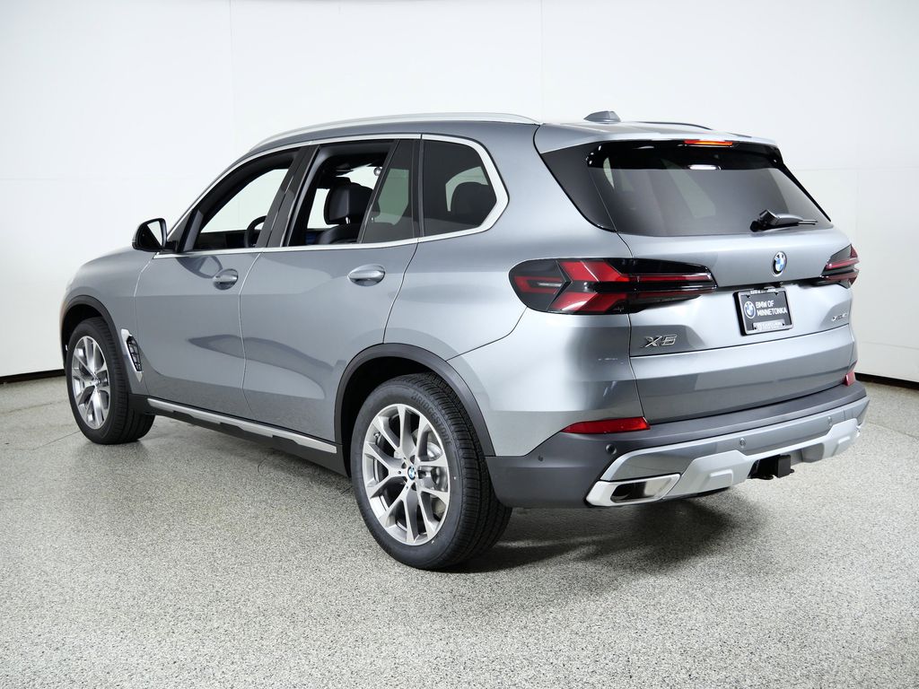 Thumbnail: 2026 BMW X5 - 14