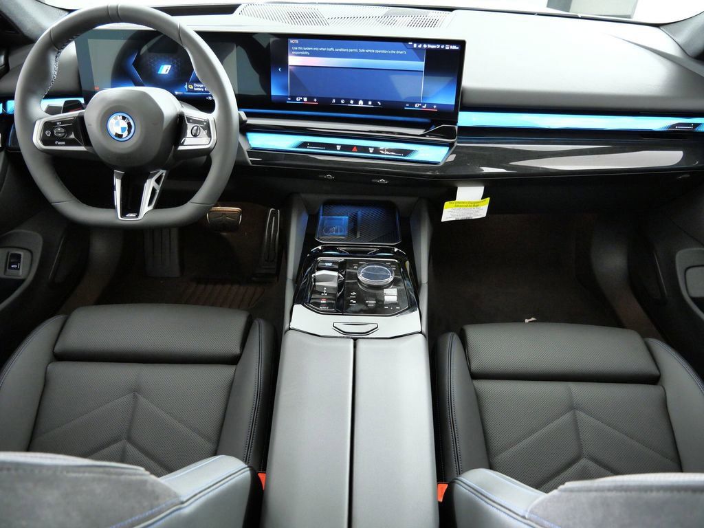 Thumbnail: 2026 BMW i5 - 7