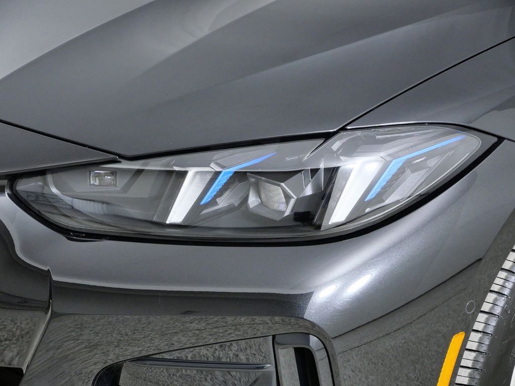 Thumbnail: 2026 BMW i4 - 3