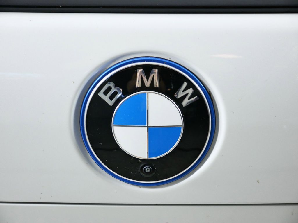 Thumbnail: 2024 BMW i7 - 10