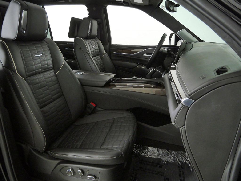 Thumbnail: 2024 Cadillac Escalade - 21