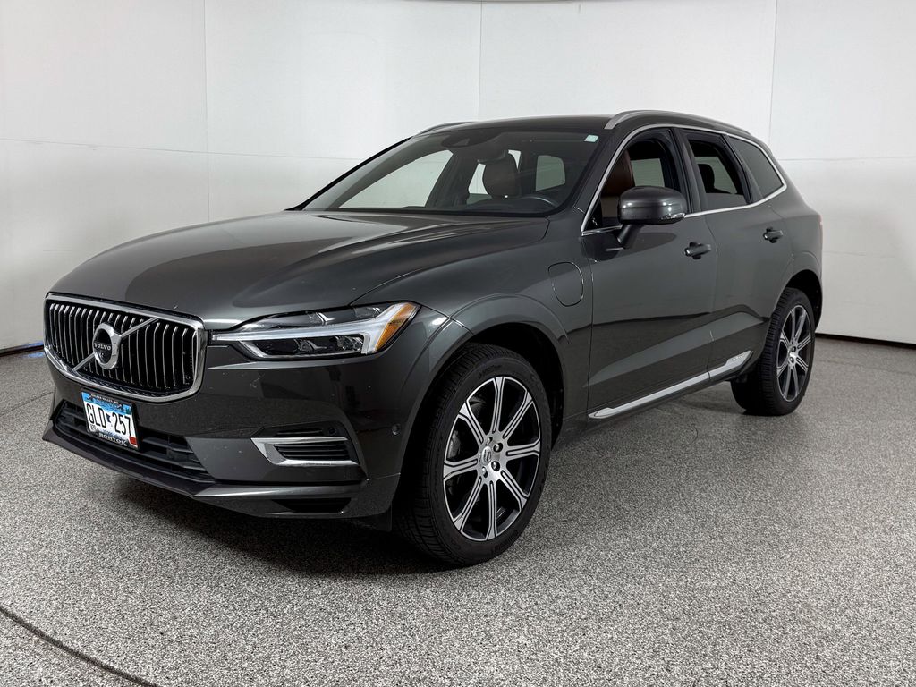 Thumbnail: 2021 Volvo XC60 - 1