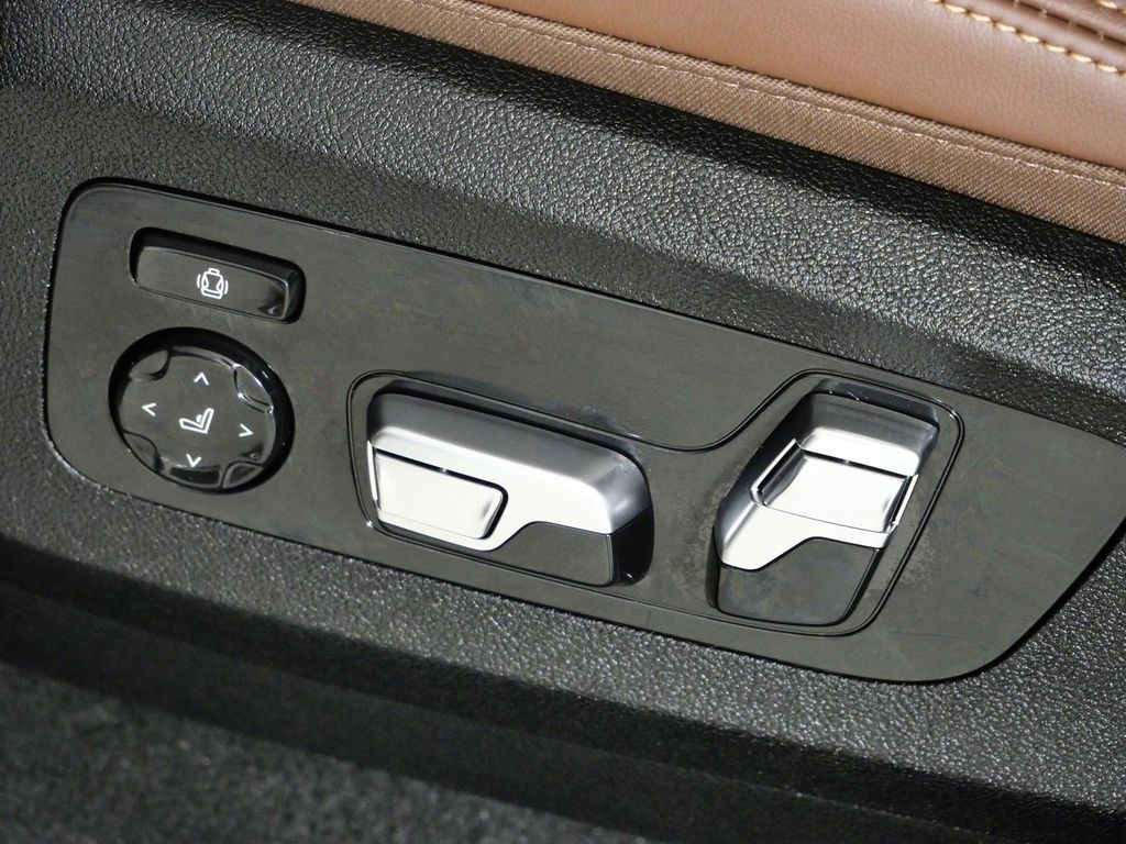 Thumbnail: 2026 BMW X5 - 38