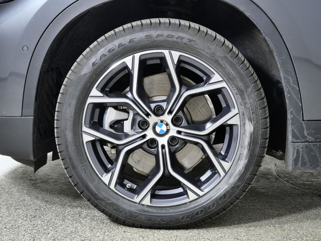 Thumbnail: 2022 BMW X1 - 18