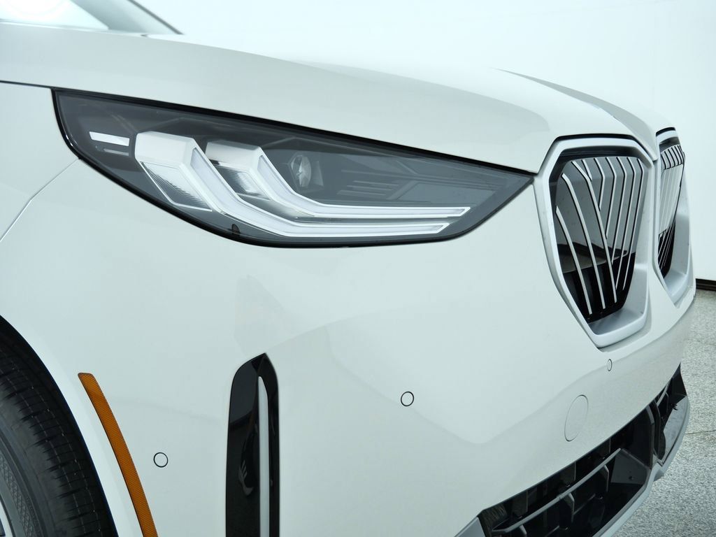 Thumbnail: 2026 BMW X3 - 14