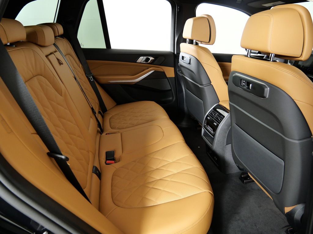 Thumbnail: 2026 BMW X5 - 26