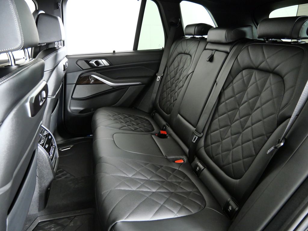 Thumbnail: 2026 BMW X5 - 33