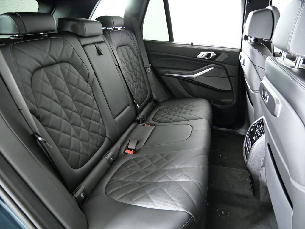 Thumbnail: 2026 BMW X5 - 29