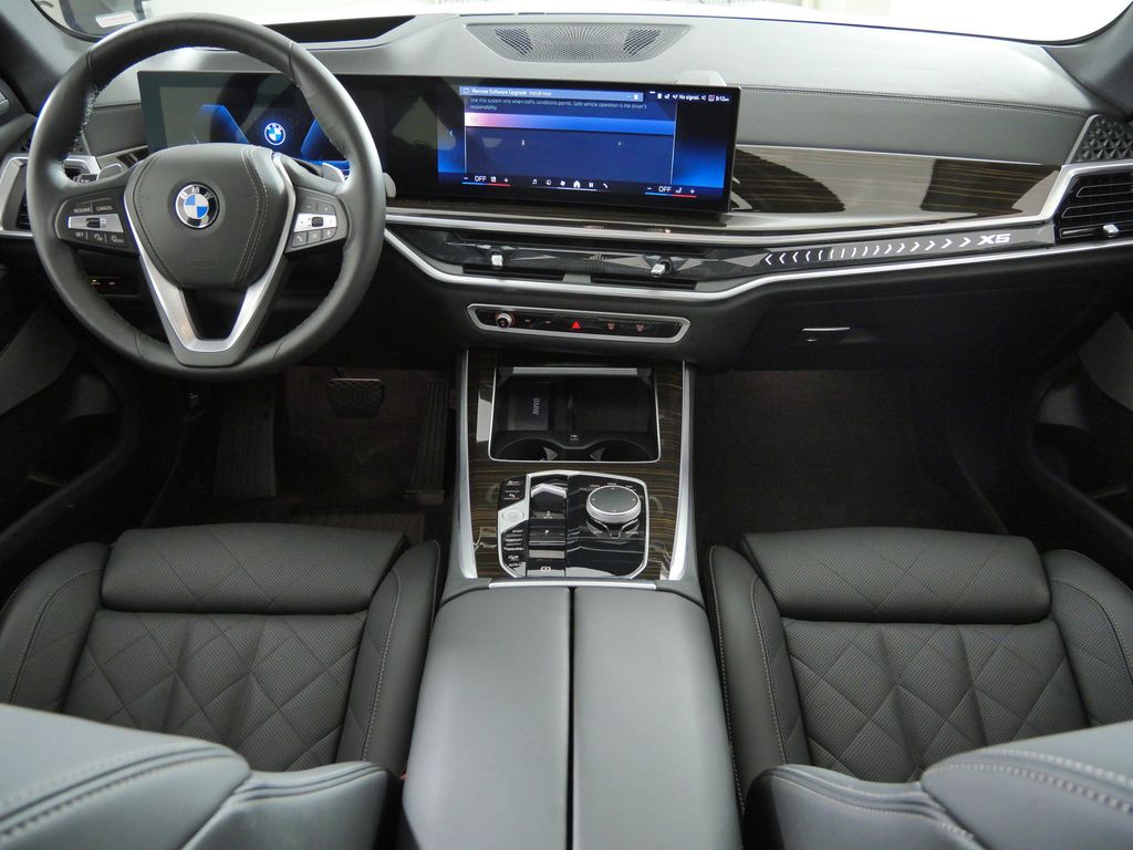Thumbnail: 2026 BMW X5 - 5
