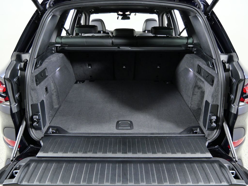 Thumbnail: 2026 BMW X5 - 28