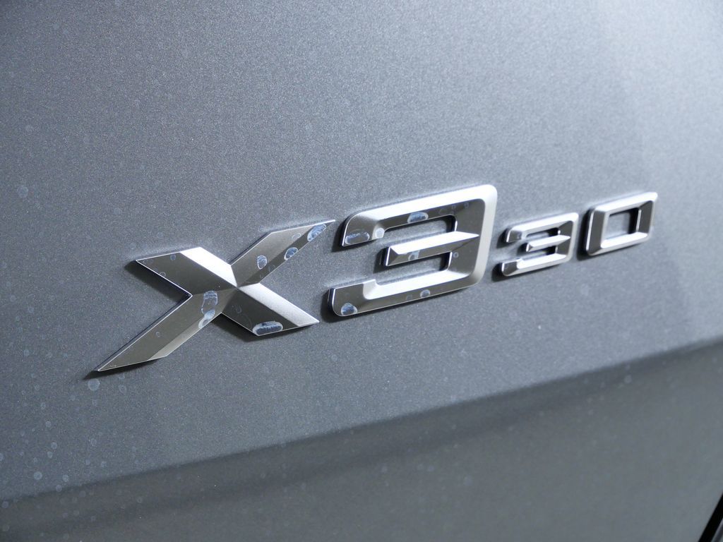 Thumbnail: 2026 BMW X3 - 12