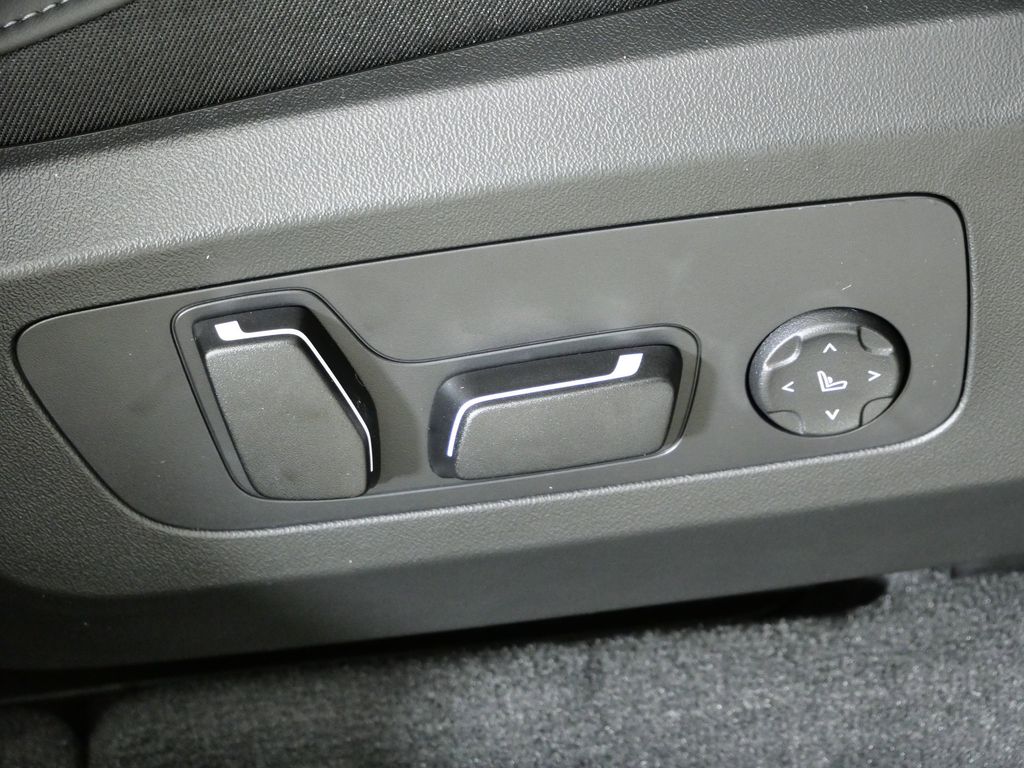 Thumbnail: 2026 BMW X3 - 23