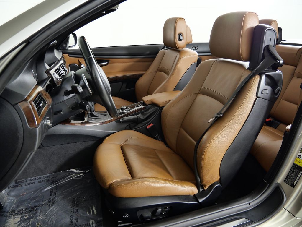 Thumbnail: 2011 BMW 3 Series - 30