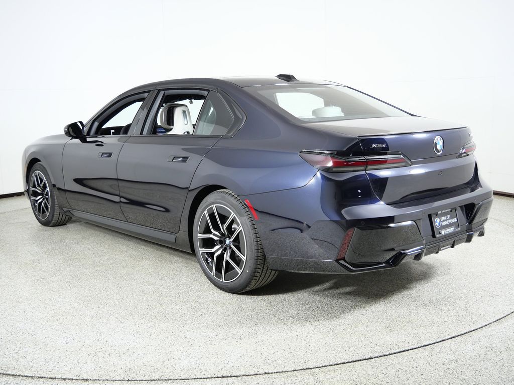 Thumbnail: 2026 BMW 7 Series - 14