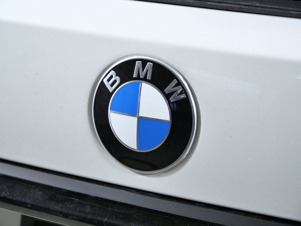 Thumbnail: 2026 BMW X7 - 11