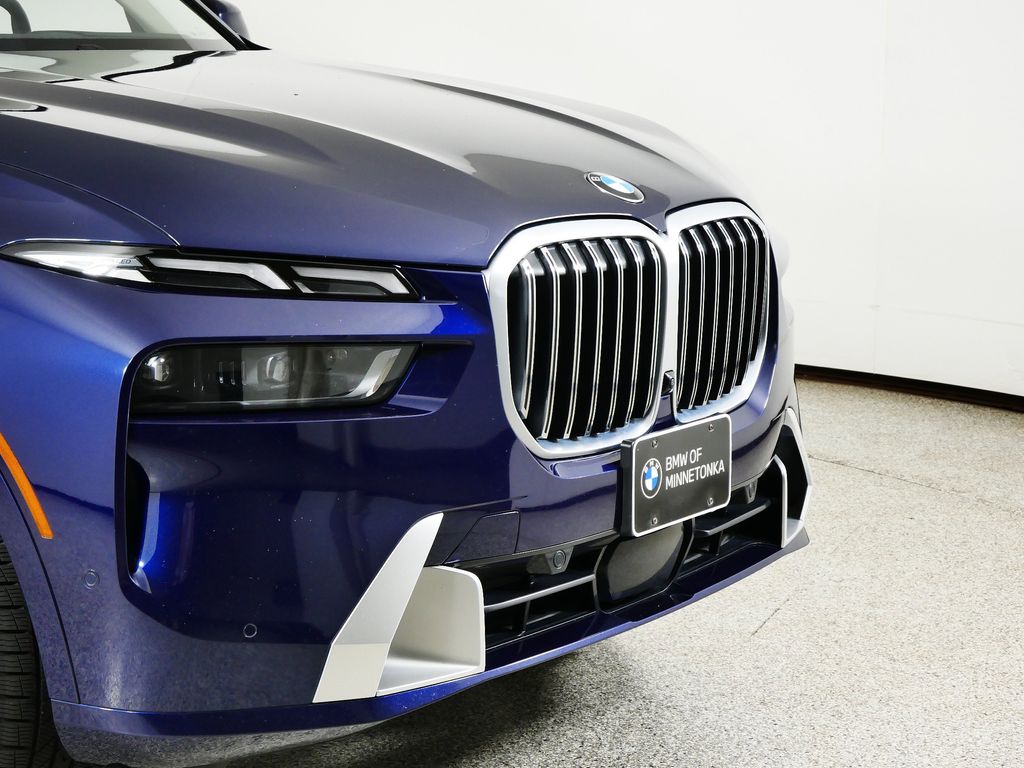 Thumbnail: 2024 BMW X7 - 4