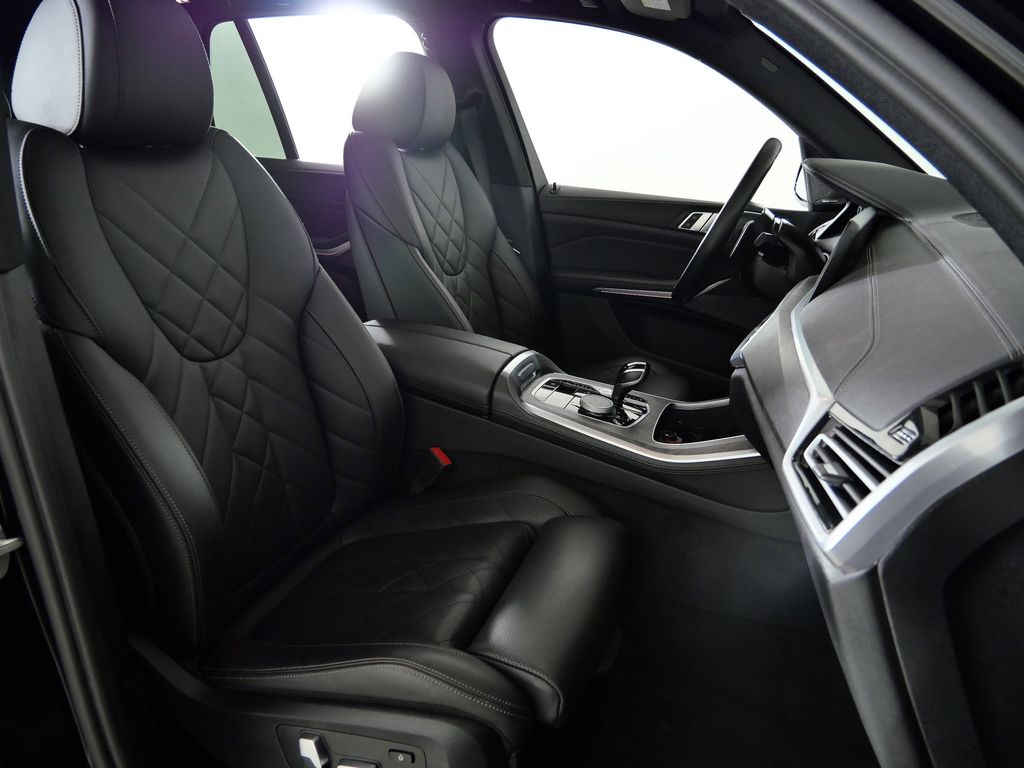 Thumbnail: 2023 BMW X5 - 22