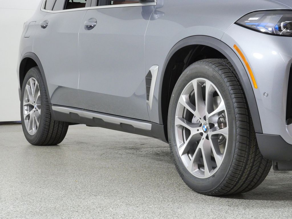 Thumbnail: 2026 BMW X5 - 6
