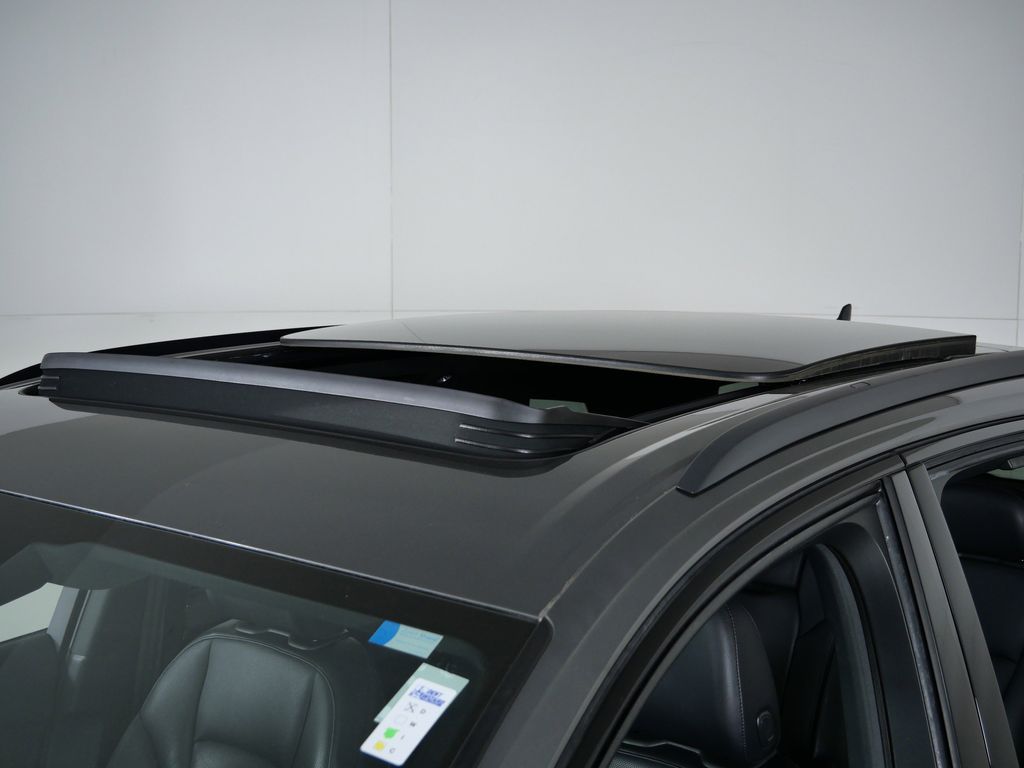 Thumbnail: 2019 Audi Q7 - 19