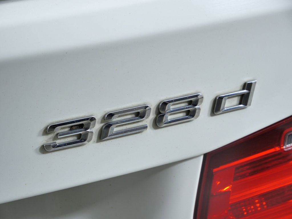 Thumbnail: 2015 BMW 3 Series - 13