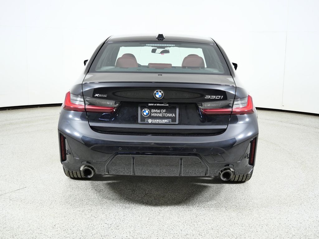 Thumbnail: 2026 BMW 3 Series - 10