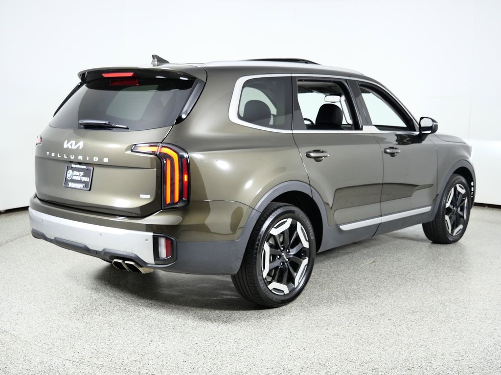 Thumbnail: 2023 Kia Telluride - 10