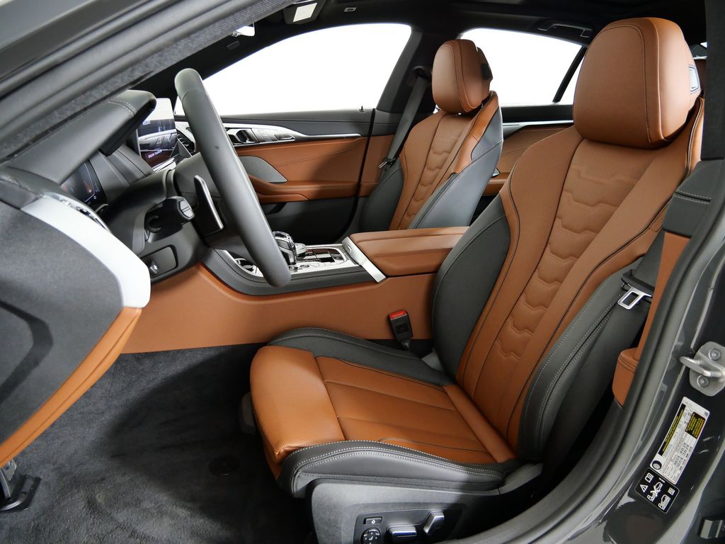 Thumbnail: 2026 BMW 8 Series - 34