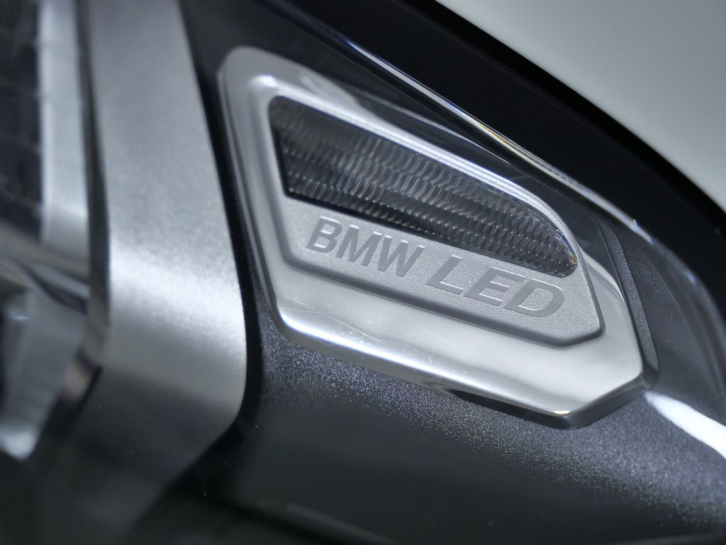 Thumbnail: 2023 BMW 3 Series - 5