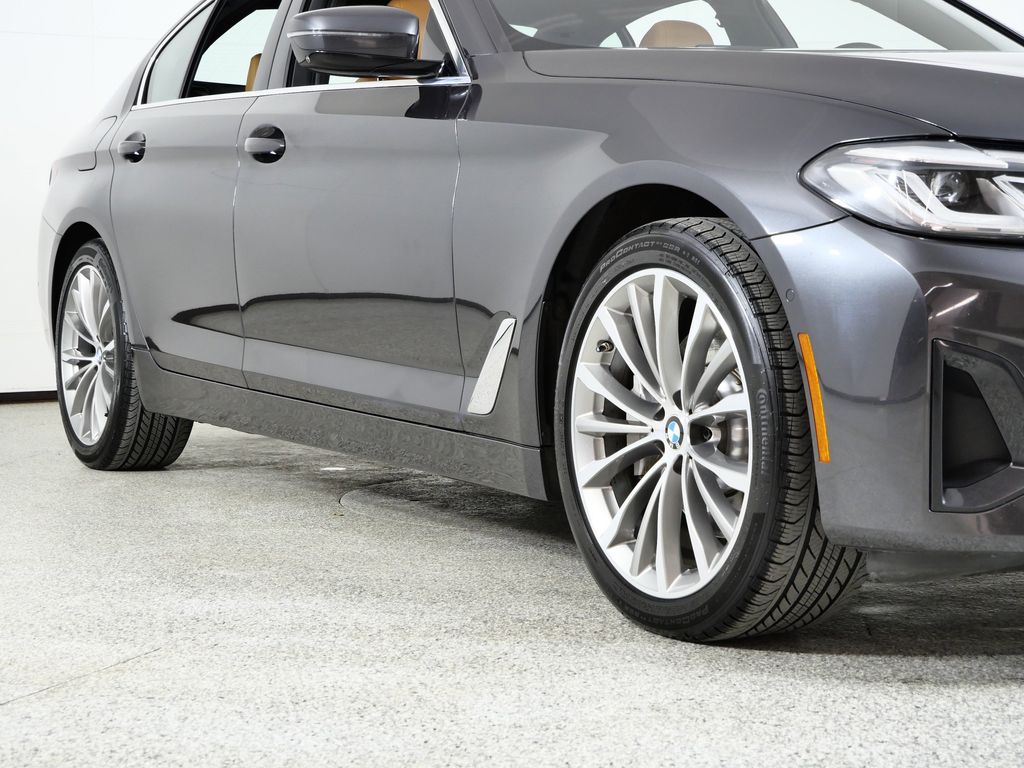 Thumbnail: 2021 BMW 5 Series - 7