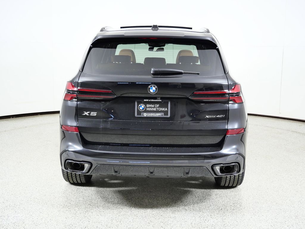 Thumbnail: 2026 BMW X5 - 10