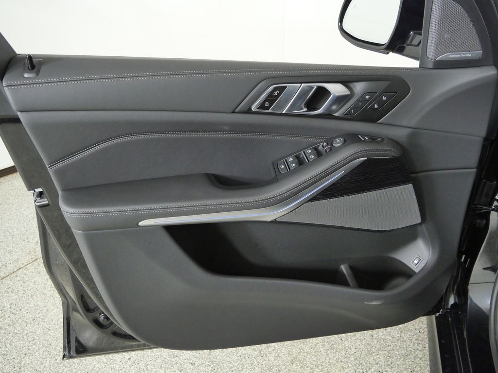 Thumbnail: 2026 BMW X5 - 34