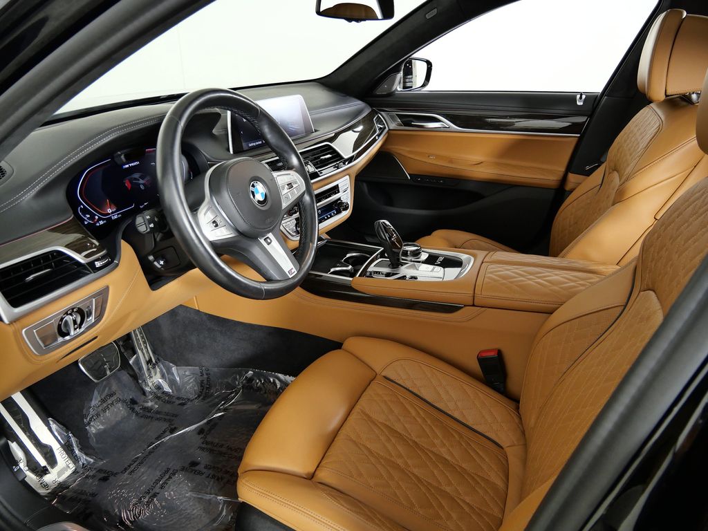 Thumbnail: 2022 BMW 7 Series - 38
