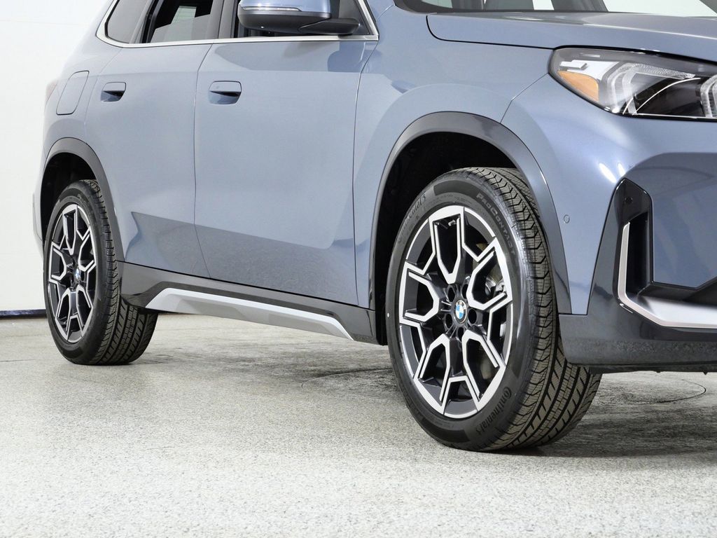 Thumbnail: 2026 BMW X1 - 6