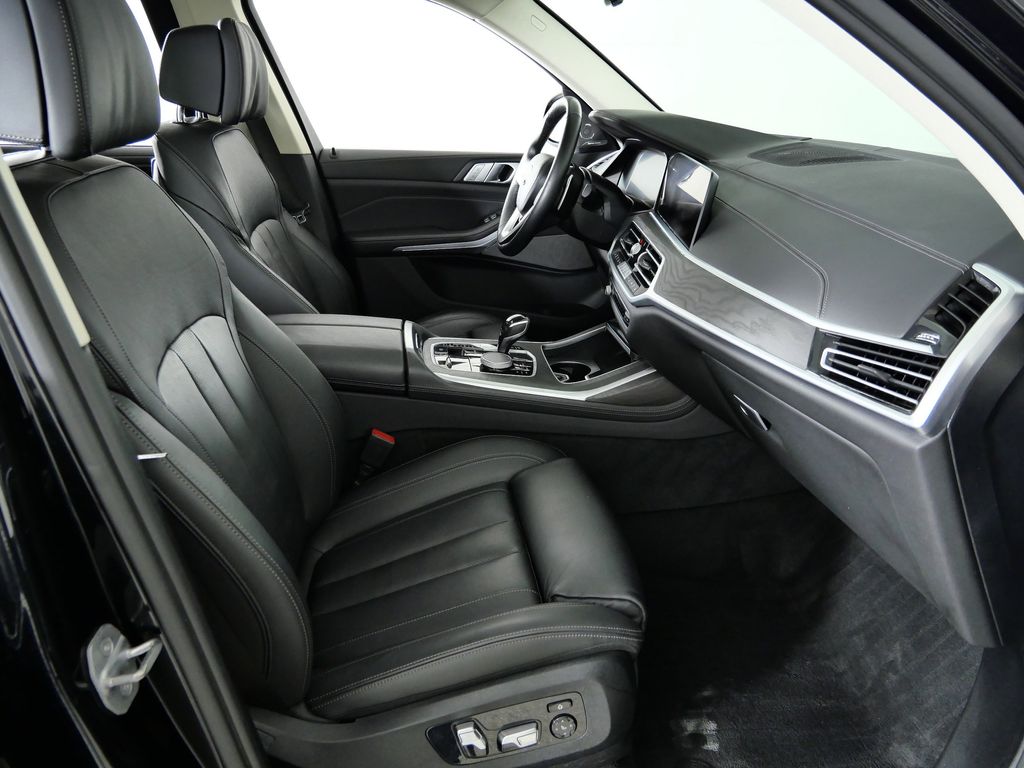 Thumbnail: 2020 BMW X7 - 21