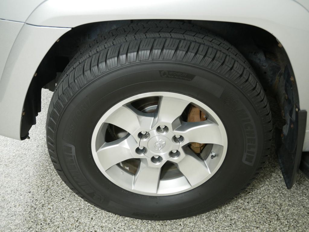 Thumbnail: 2012 Toyota 4Runner - 16