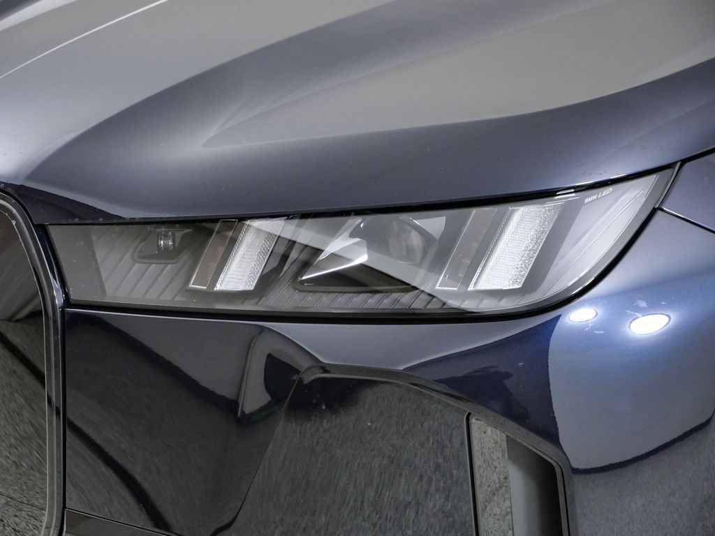 Thumbnail: 2026 BMW iX - 3