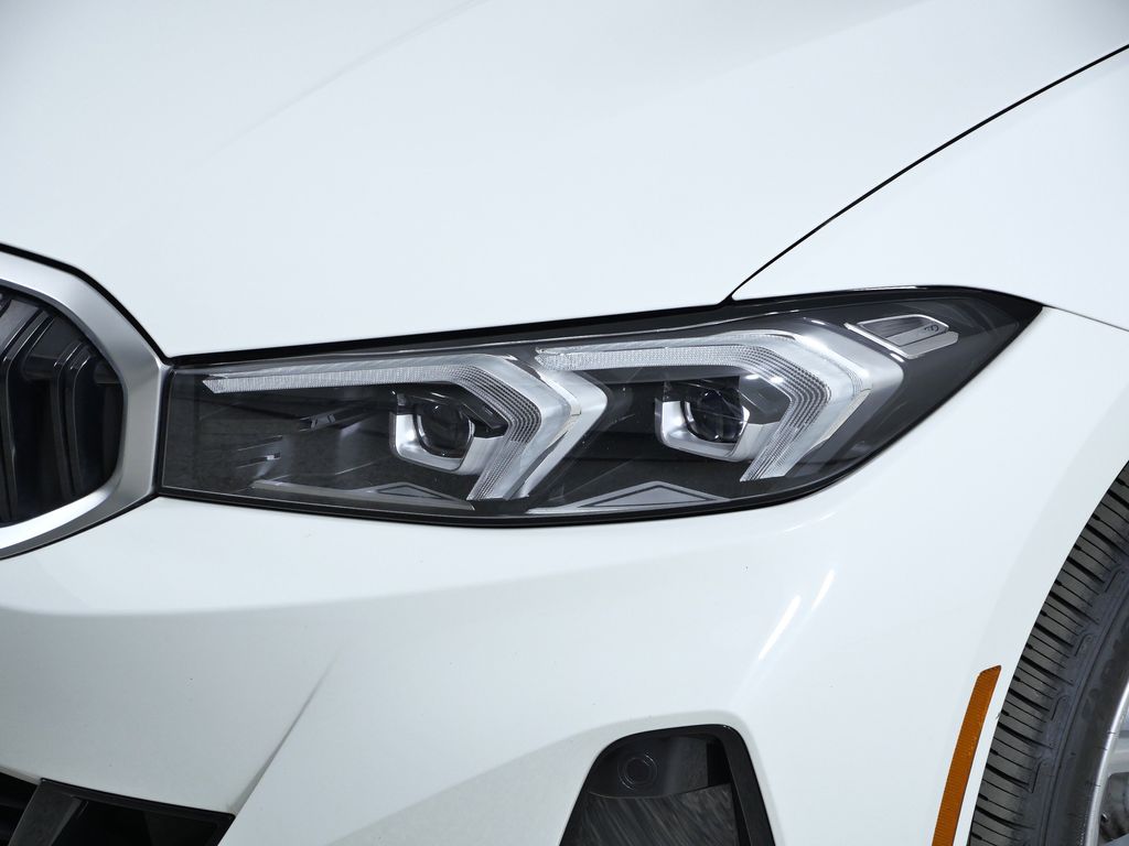 Thumbnail: 2023 BMW 3 Series - 4