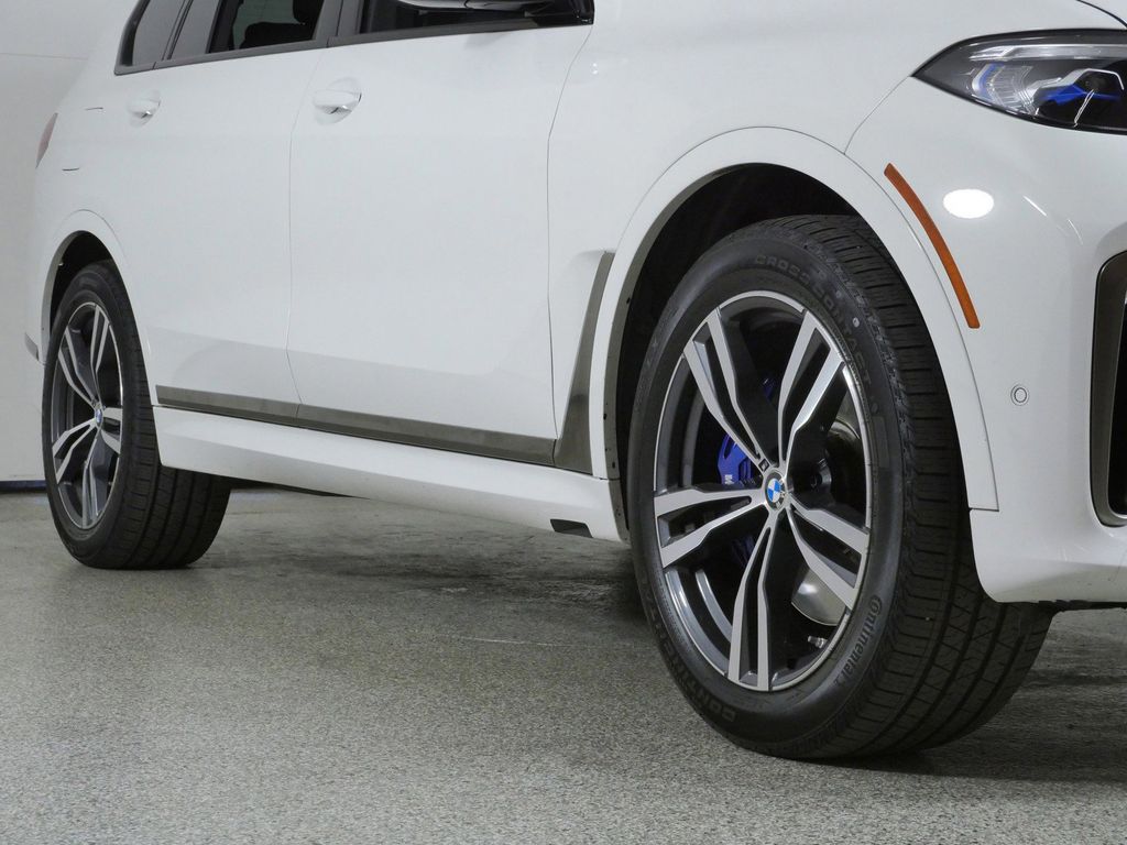 Thumbnail: 2022 BMW X7 - 6
