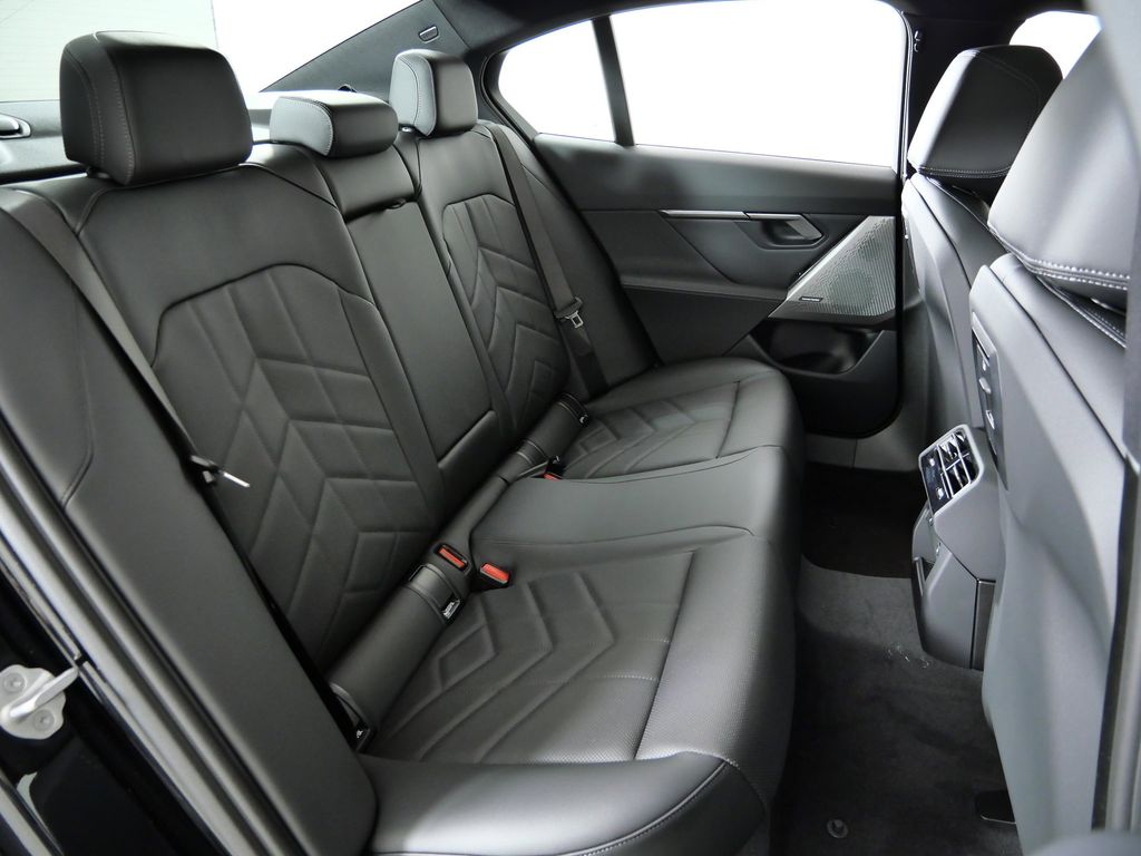 Thumbnail: 2026 BMW 5 Series - 26