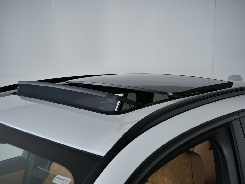 Thumbnail: 2026 BMW X5 - 18