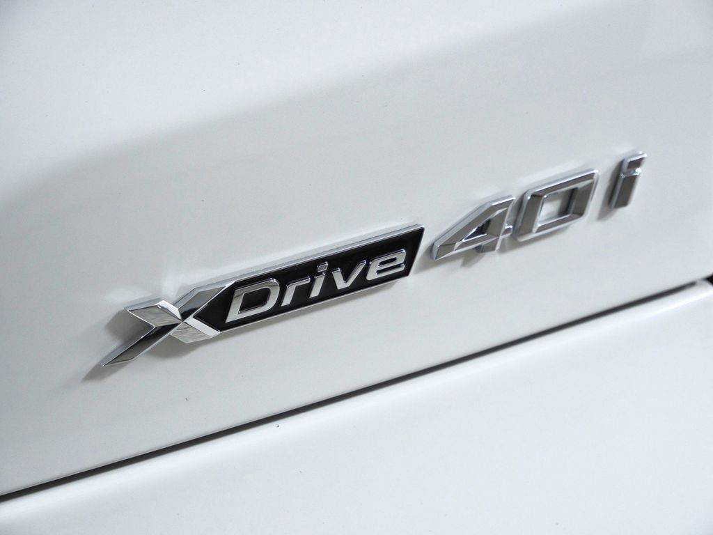 Thumbnail: 2026 BMW X5 - 12