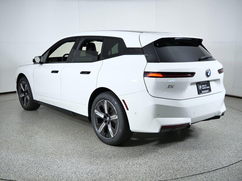 Thumbnail: 2026 BMW iX - 14