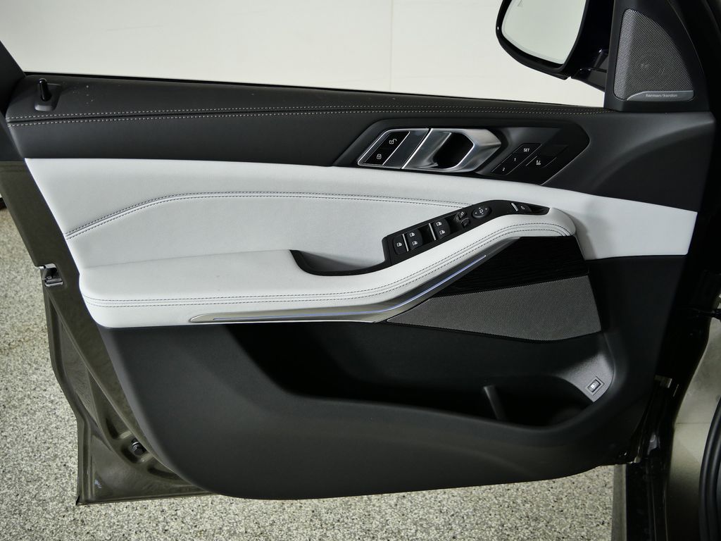 Thumbnail: 2026 BMW X5 - 34