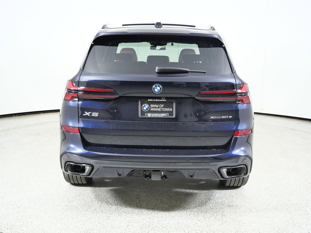 Thumbnail: 2026 BMW X5 - 10