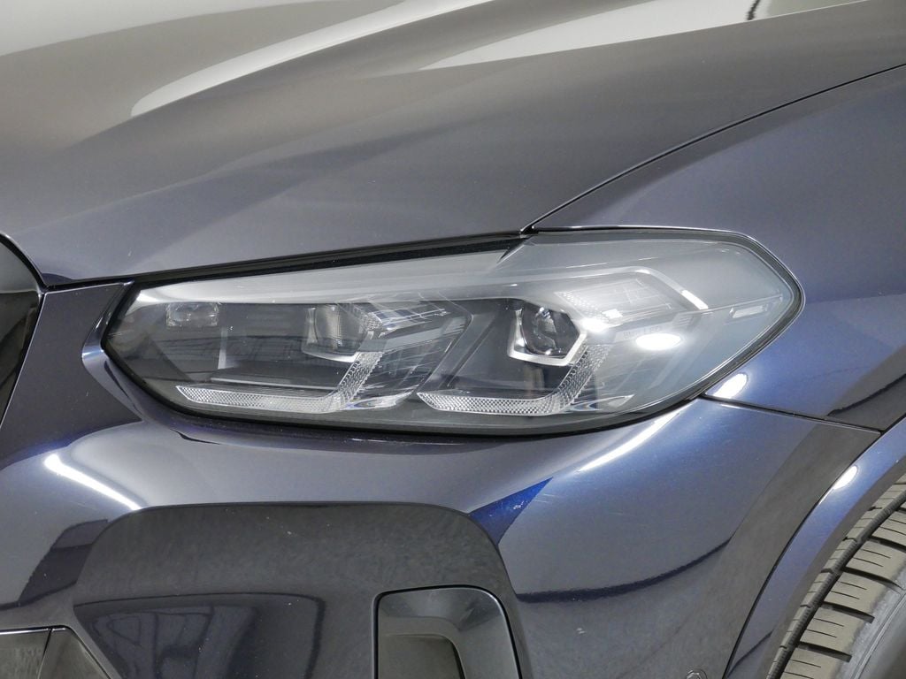 Thumbnail: 2023 BMW X4 - 4