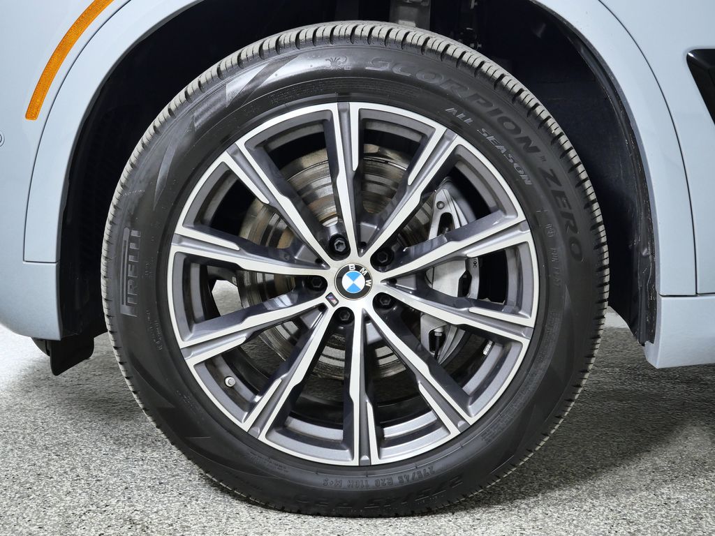 Thumbnail: 2025 BMW X5 - 21