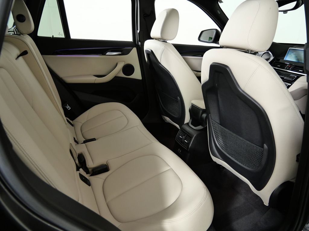 Thumbnail: 2022 BMW X1 - 26